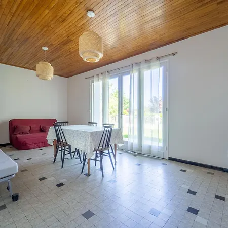 Semesterbostad Maison Spacieuse Proche - 6 Pers. - Fr-1-50-207